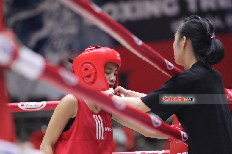 Giành vé vào chung kết Boxing trẻ toàn quốc, nữ võ sĩ Hải Phòng òa khóc - Ảnh 2