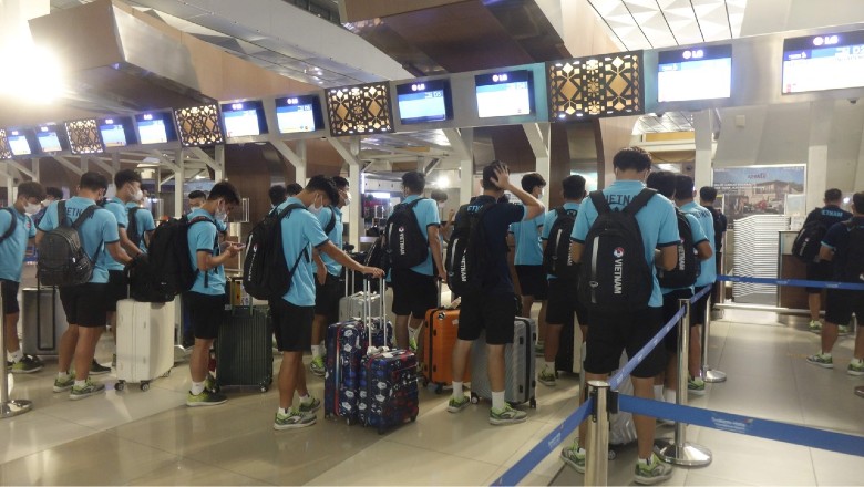 U19 Việt Nam rời Indonesia, về nước chuẩn bị cho vòng loại U20 châu Á 2023 - Ảnh 2