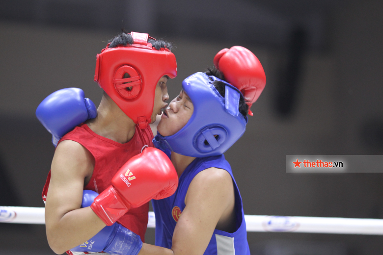 VĐV Boxing Quân Đội hò reo mừng chiến thắng, HLV hô 'Giữ trật tự' - Ảnh 2