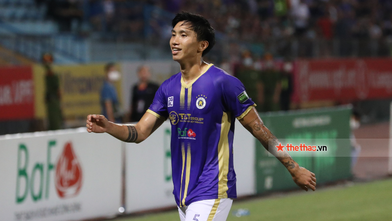 Đoàn Văn Hậu lần đầu đá chính ở V.League sau 19 tháng - Ảnh 1