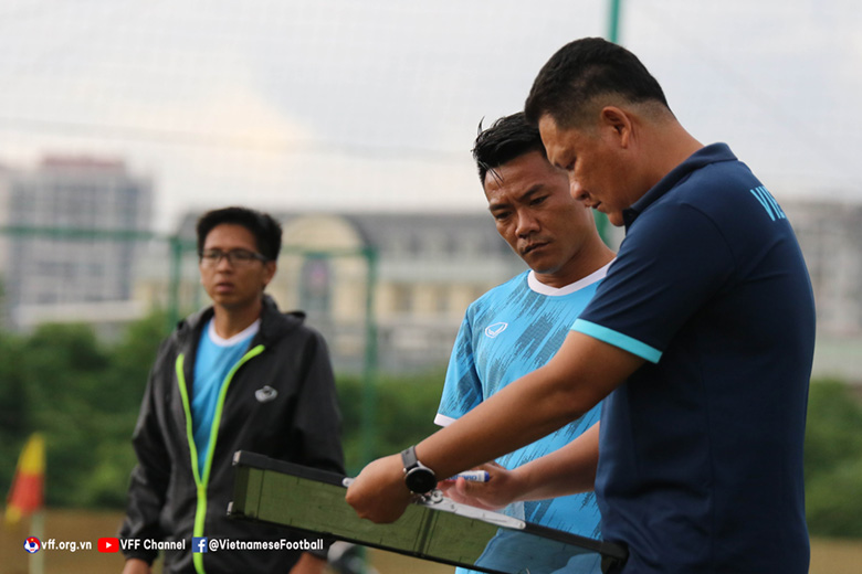 U16 Việt Nam thắng U19 CAND trong trận đấu kéo dài 3 hiệp - Ảnh 1