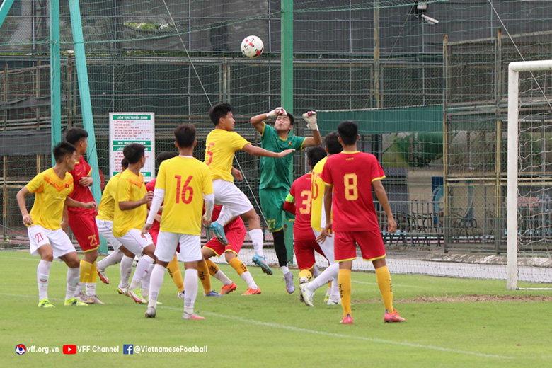 U16 Việt Nam thắng U19 CAND trong trận đấu kéo dài 3 hiệp - Ảnh 2