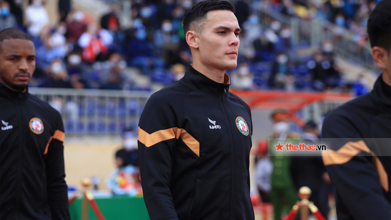 Adriano Schmidt là ai? Tiểu sử, sự nghiệp của cầu thủ Việt kiều đang thi đấu cho Bình Định - Ảnh 1