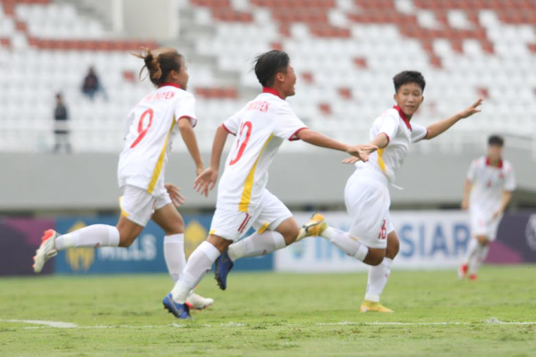 Kết quả U18 nữ Việt Nam vs Singapore: Chiến thắng hủy diệt - Ảnh 2
