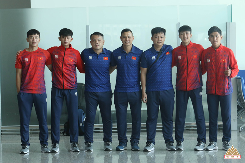 Futsal Việt Nam lên đường tham dự Đại hội Thể thao Sinh viên Đông Nam Á 2022 - Ảnh 2