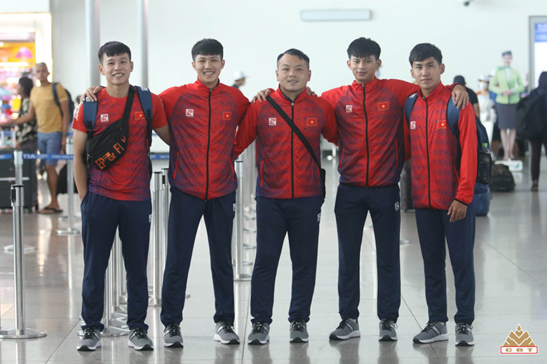 Futsal Việt Nam lên đường tham dự Đại hội Thể thao Sinh viên Đông Nam Á 2022 - Ảnh 3