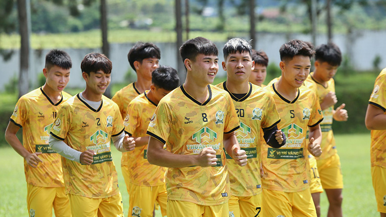 CLB Vị Trí Vàng Kon Tum được thành lập, đá từ giải hạng ba - Ảnh 1