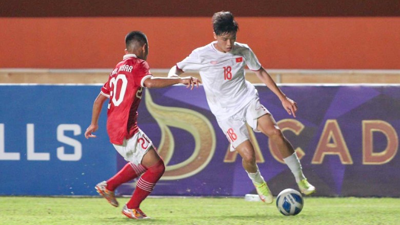 HLV U16 Việt Nam chỉ trích trọng tài sau trận thua ngược U16 Indonesia - Ảnh 1