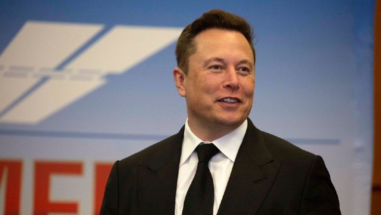 Elon Musk là ai? Tiểu sử tỷ phú muốn mua lại MU - Ảnh 1