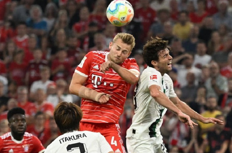 Trung vệ 77 triệu euro được HLV Bayern Munich xếp đá… tiền đạo cắm - Ảnh 1