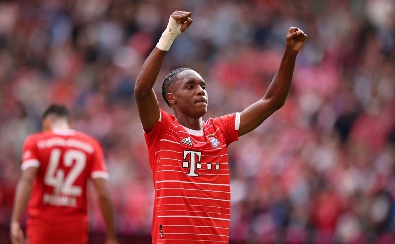 Tân binh 17 tuổi lập cú đúp kỷ lục, Bayern Munich vẫn tệ nhất sau hơn 1 thập kỷ - Ảnh 2