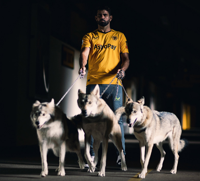 Diego Costa chính thức tái xuất Ngoại hạng Anh trong màu áo Wolves - Ảnh 1