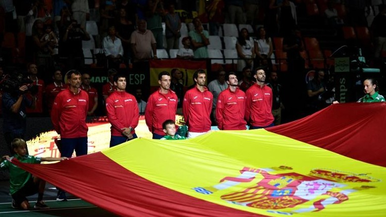 Số 1 thế giới Alcaraz đưa ĐT Tây Ban Nha vào tứ kết Davis Cup 2022 - Ảnh 2