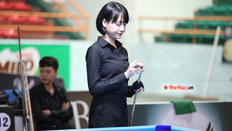 Nữ cơ thủ Võ Thị Hồng Thy đốt cháy khán đài giải Billiards vô địch quốc gia 2022 - Ảnh 1