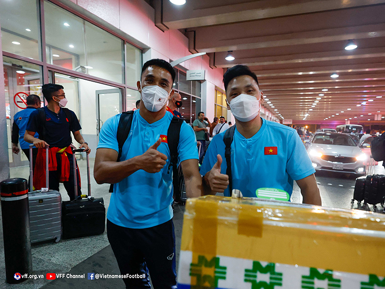 ĐT Việt Nam có mặt ở Kuwait dự VCK futsal châu Á 2022 sau hành trình dài 16 tiếng - Ảnh 1