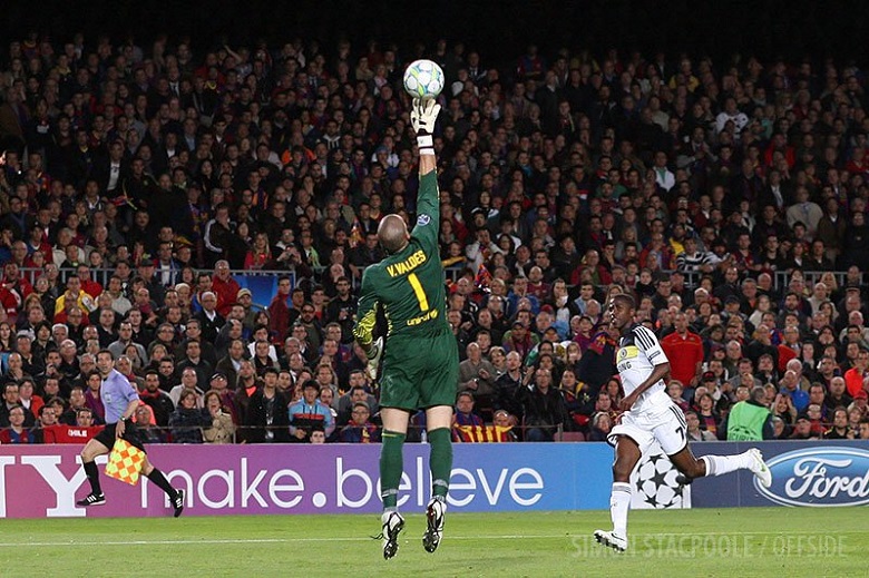 ‘Người hùng’ trong chức vô địch Cúp C1 2011/12 của Chelsea giải nghệ - Ảnh 1