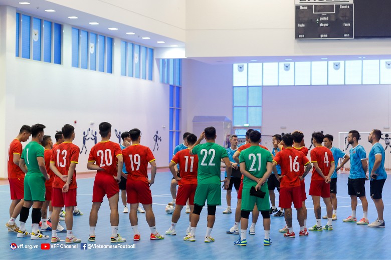 ĐT futsal Việt Nam sẵn sàng trước đại chiến Nhật Bản, tự tin giành ngôi nhất bảng - Ảnh 1
