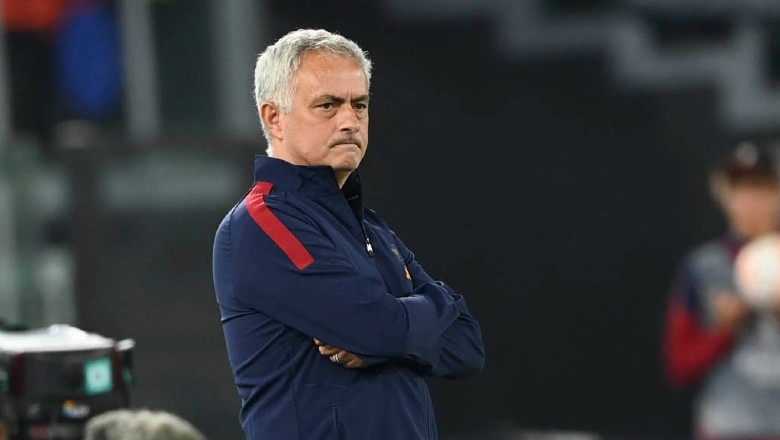 HLV Mourinho hụt kỷ lục sau trận thua ngược của Roma - Ảnh 1