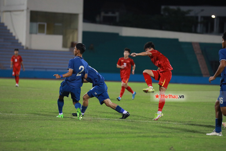 TRỰC TIẾP U17 Việt Nam 2-0 U17 Thái Lan: Long Vũ nhân đôi cách biệt - Ảnh 9