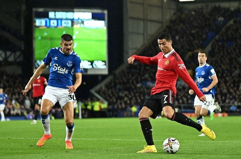 Kết quả Everton vs MU: Ronaldo giải hạn, Quỷ đỏ ngược dòng giành 3 điểm - Ảnh 2