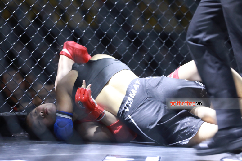 Hot girl MMA Phạm Thị Nhung thắng trong 90 giây, lọt vào chung kết Lion Championship - Ảnh 6