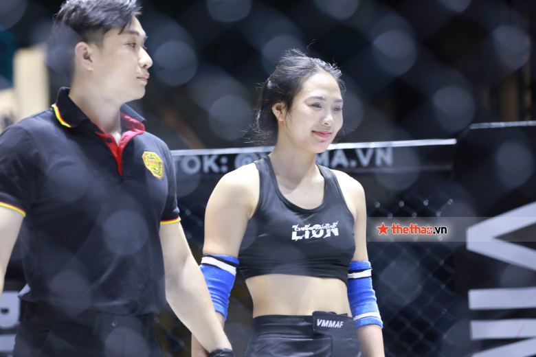 Hot girl MMA Phạm Thị Nhung thắng trong 90 giây, lọt vào chung kết Lion Championship - Ảnh 9