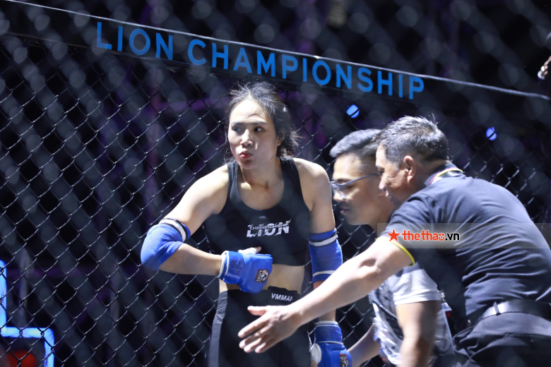 Hot girl MMA Phạm Thị Nhung thắng trong 90 giây, lọt vào chung kết Lion Championship - Ảnh 11