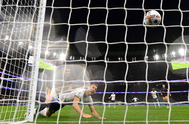 Kết quả Tottenham vs Newcastle: Kane không cứu nổi Gà trống, Chích chòe vào Top 4 - Ảnh 2