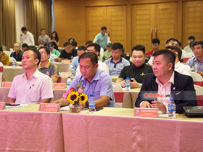Ông Nguyễn Sơn Hà - Tổng Giám đốc Vietsports (Lề phải)