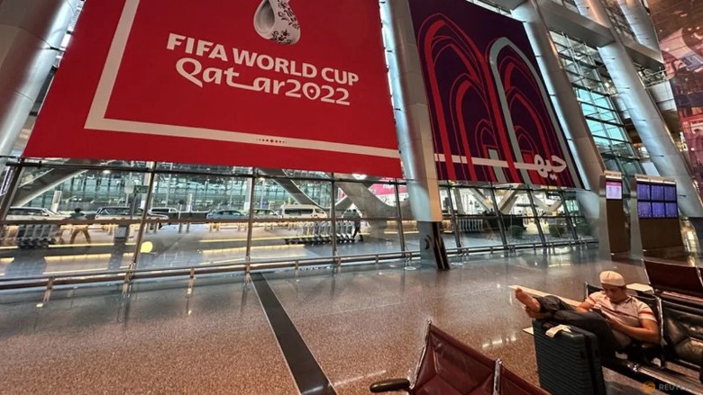 Qatar nới lỏng quy định phòng dịch COVID với cổ động viên đến xem World Cup 2022 - Ảnh 1