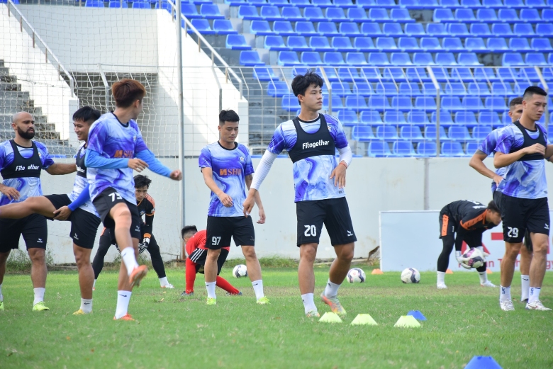 Lâm Anh Quang chấn thương, Đà Nẵng chỉ còn 1 trung vệ nội đấu Hà Nội FC - Ảnh 2