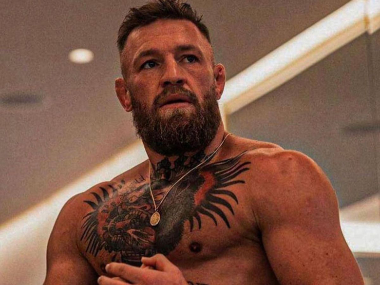McGregor khoe thân hình 'vai u, thịt bắp' cho ngày tái xuất UFC - Ảnh 1