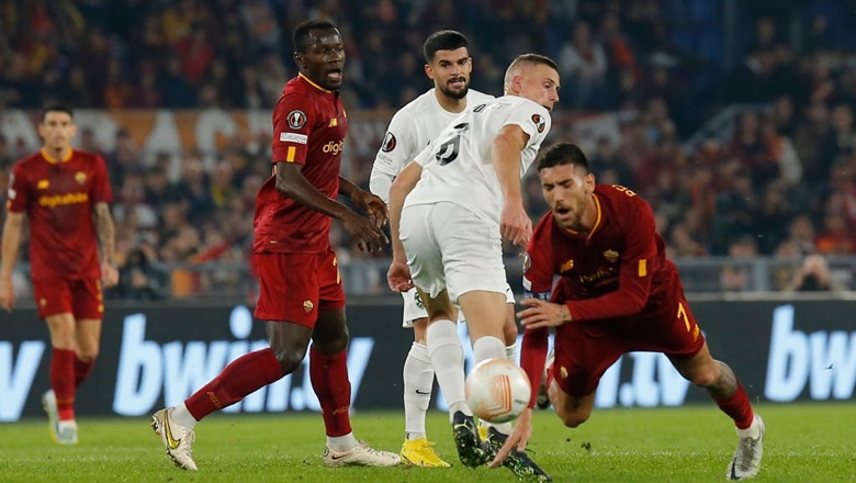Kết quả AS Roma vs Ludogorets: Penalty, thẻ đỏ và Zaniolo lại ăn mừng - Ảnh 1