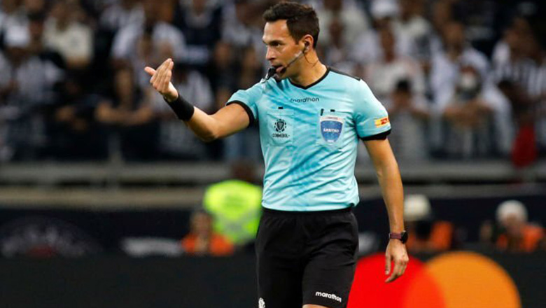 Trọng tài World Cup 2022 rút 10 thẻ đỏ ở trận chung kết Cúp Quốc gia Argentina - Ảnh 1