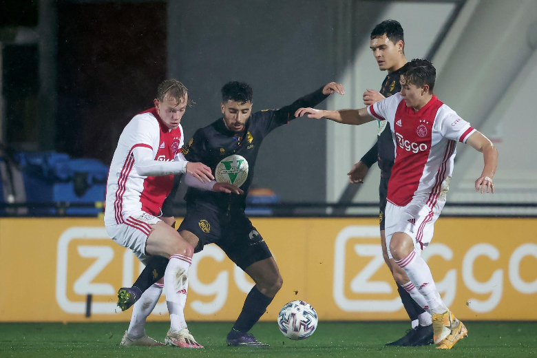 Hậu vệ lò Ajax nhập tịch Indonesia trước thềm AFF Cup 2022 - Ảnh 2