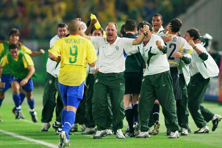 HLV dẫn dắt Brazil vô địch World Cup 2002 Scolari giải nghệ ở tuổi 74 - Ảnh 1
