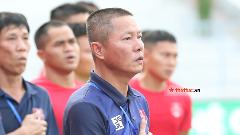 HLV Chu Đình Nghiêm tri ân Trương Việt Hoàng sau thành công ở V.League 2022 - Ảnh 1