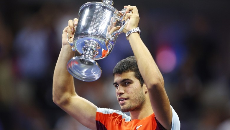 Alcaraz kết thúc năm 2022 với ngôi số 1 ATP, đi vào lịch sử quần vợt thế giới - Ảnh 1