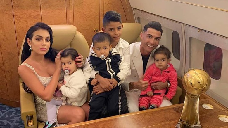 Ronaldo: Tôi giữ tro cốt của con trai bên cạnh cha mình - Ảnh 1