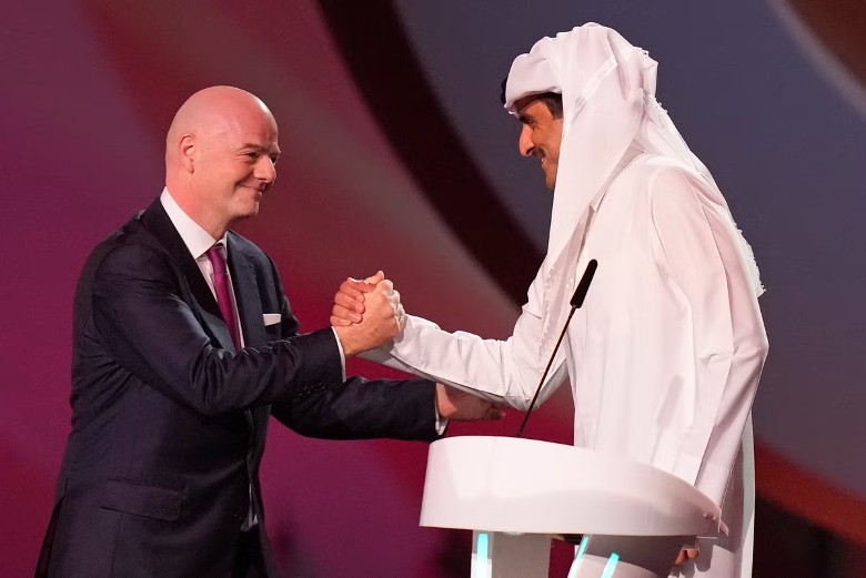 Chủ tịch FIFA bảo vệ Qatar: Châu Âu phải xin lỗi 3000 năm tới - Ảnh 2