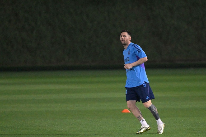 Messi ra sân vỏn vẹn 4 phút trong buổi tập mở của ĐT Argentina - Ảnh 1