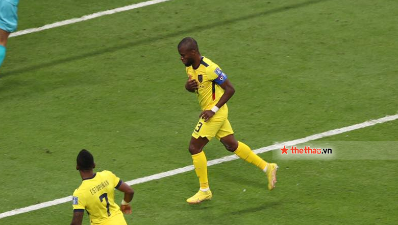 Vì sao VAR từ chối bàn thắng của Ecuador vào lưới Qatar? - Ảnh 2