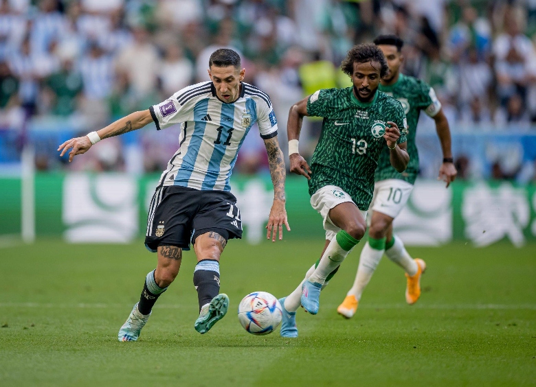 Cầu thủ Saudi Arabia bị gãy xương hàm, được Thái tử điều chuyên cơ sang Đức phẫu thuật - Ảnh 2