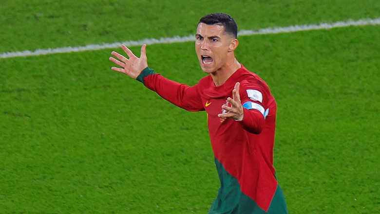 Ronaldo trở thành cầu thủ đầu tiên ghi bàn trong 5 kỳ World Cup liên tiếp - Ảnh 1