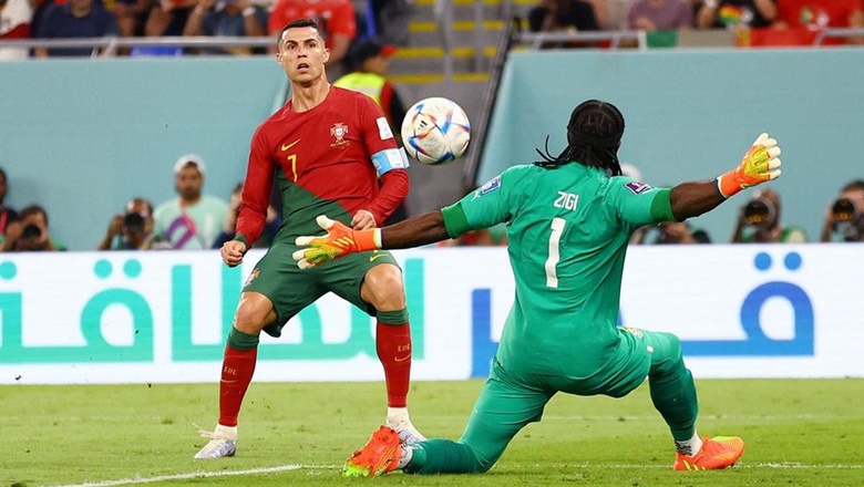 Ronaldo trở thành cầu thủ đầu tiên ghi bàn trong 5 kỳ World Cup liên tiếp - Ảnh 2