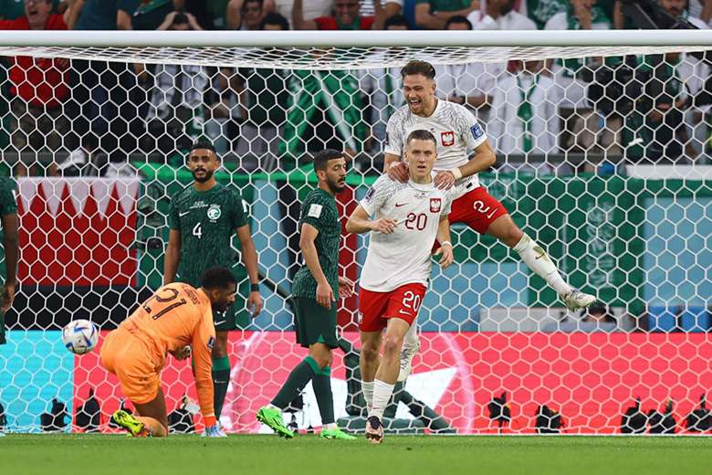 Kết quả bóng đá Ba Lan vs Saudi Arabia: Lewandowski trừng phạt 'Đại bàng xanh' - Ảnh 1