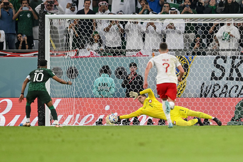 Kết quả bóng đá Ba Lan vs Saudi Arabia: Lewandowski trừng phạt 'Đại bàng xanh' - Ảnh 2