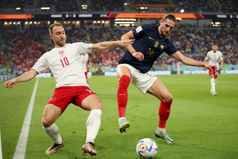 Kết quả bóng đá Pháp vs Đan Mạch: Mbappe lập cú đúp đưa nhà ĐKVĐ vào vòng knock-out - Ảnh 2