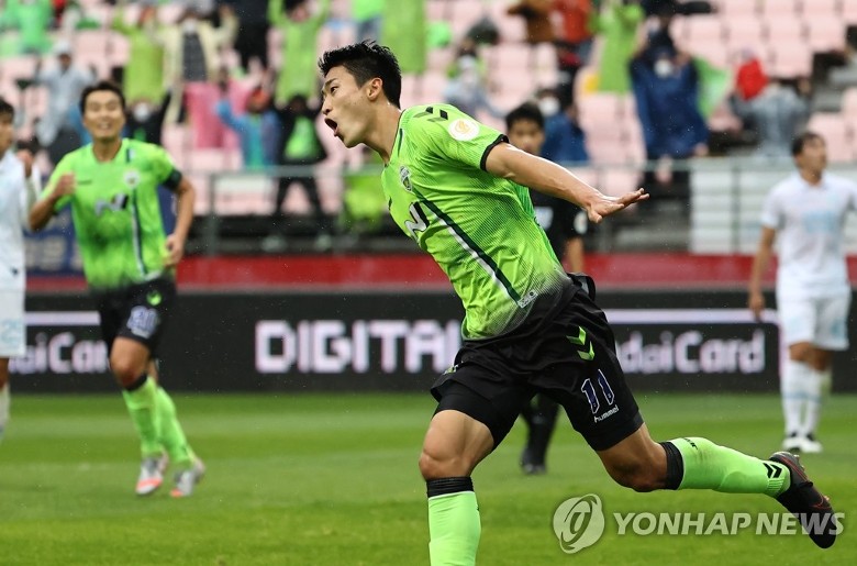 Cho Gue Sung, tiền đạo 3 phút ghi 2 bàn cho Hàn Quốc, hot hơn Son Heung Min là ai, đá cho đội nào? - Ảnh 2