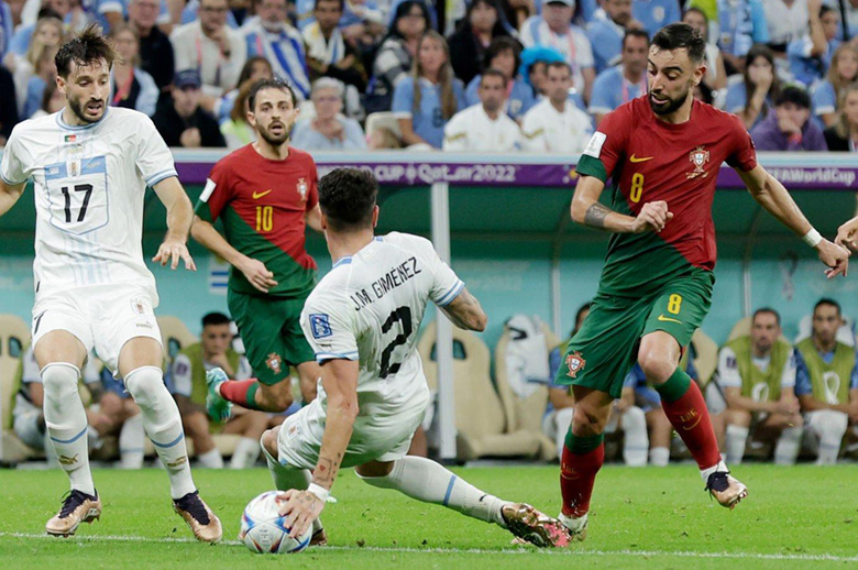 Bồ Đào Nha được hưởng 11m sai luật ở trận thắng Uruguay? - Ảnh 1